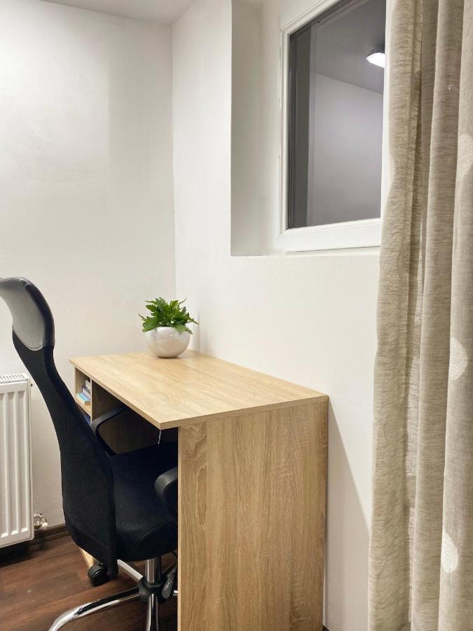 House Apartment In تيميشورا المظهر الخارجي الصورة